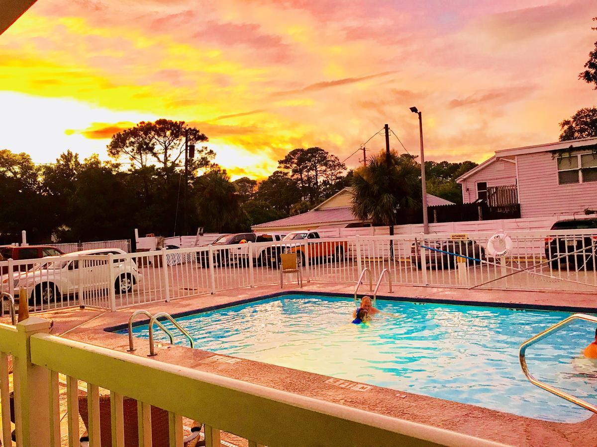 Sky Suites Tybee Island Exterior foto